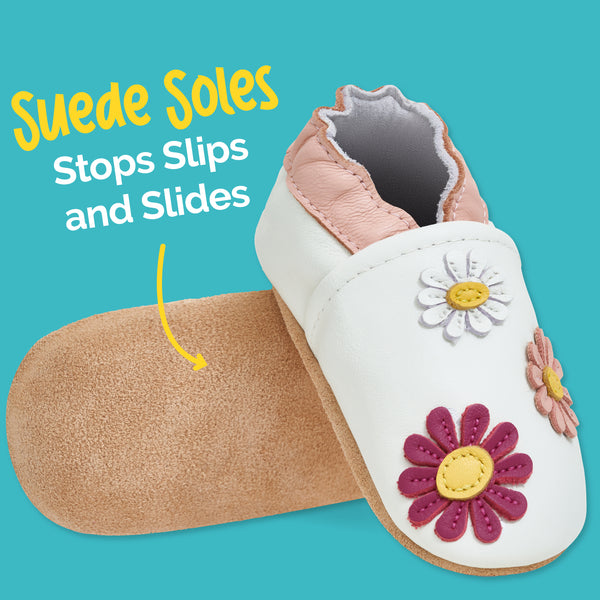 Baby Shoes Daisies