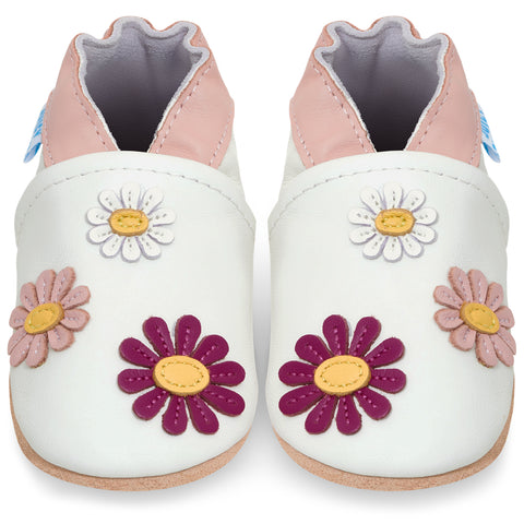 Baby Shoes Daisies